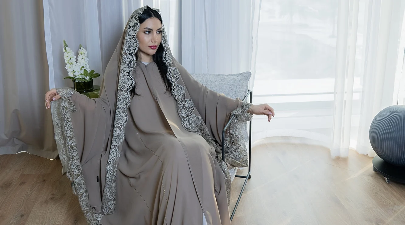 The Ultimate Abaya Fabric Guide: What to Consider When Buying an abaya