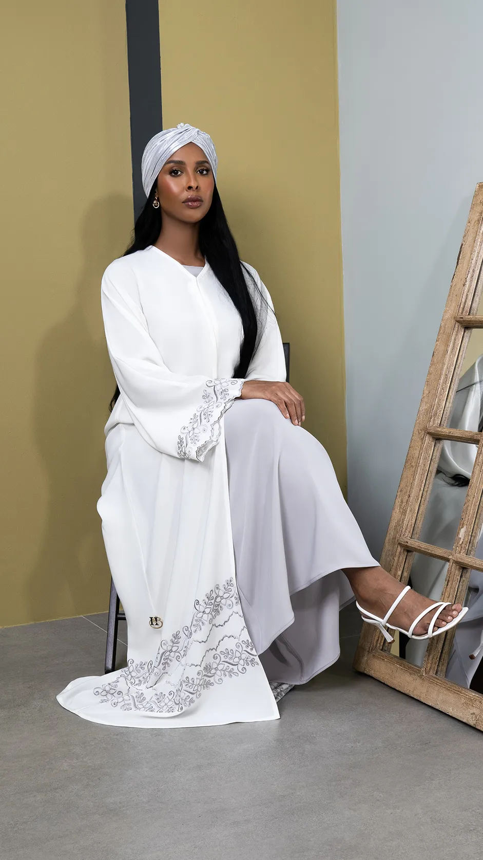 Computer Embroidery Abaya with Stones