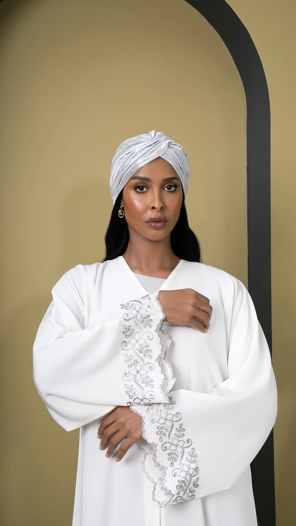 Computer Embroidery Abaya with Stones