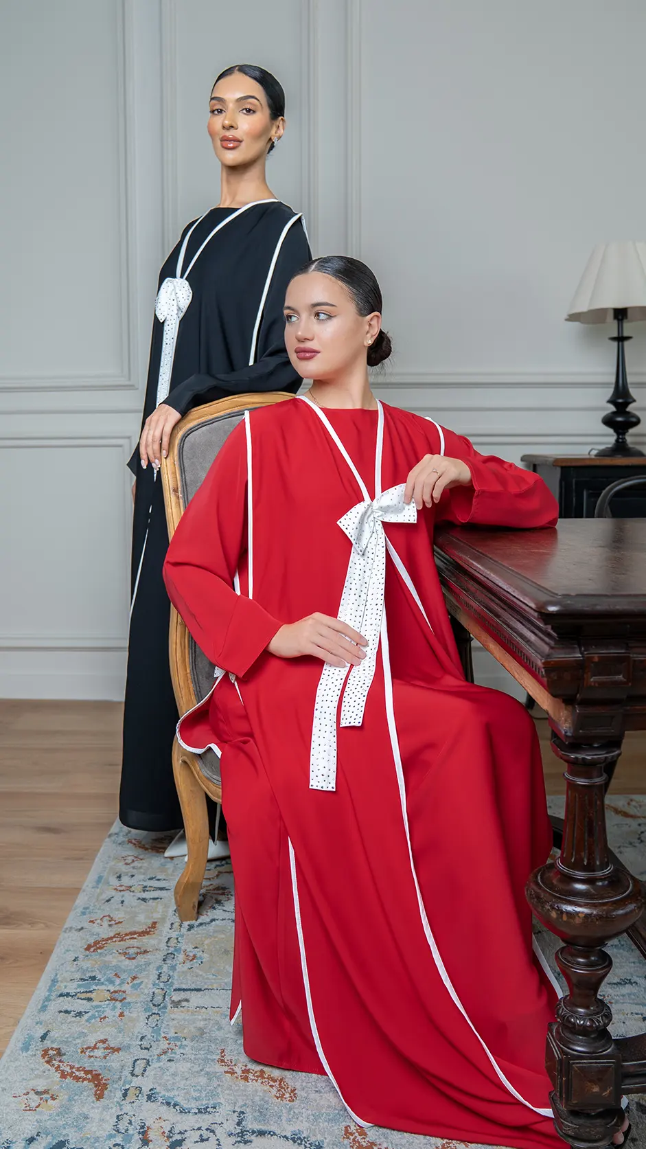 Elegant Contrast Piping Abaya