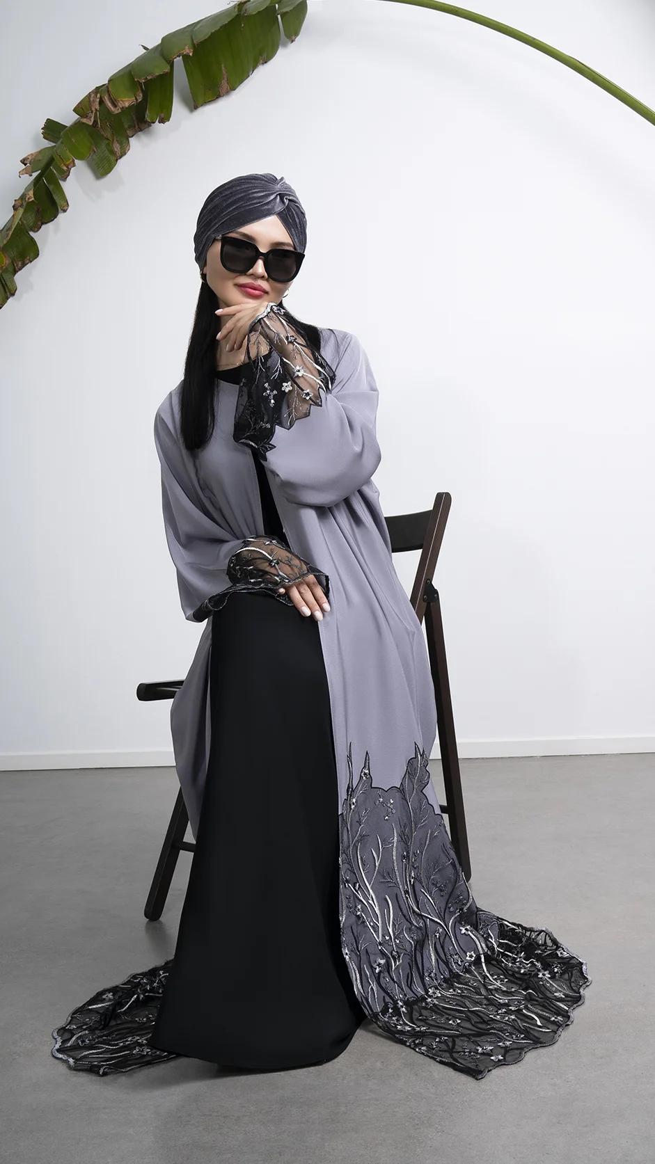 Floral Dantel Stone Abaya