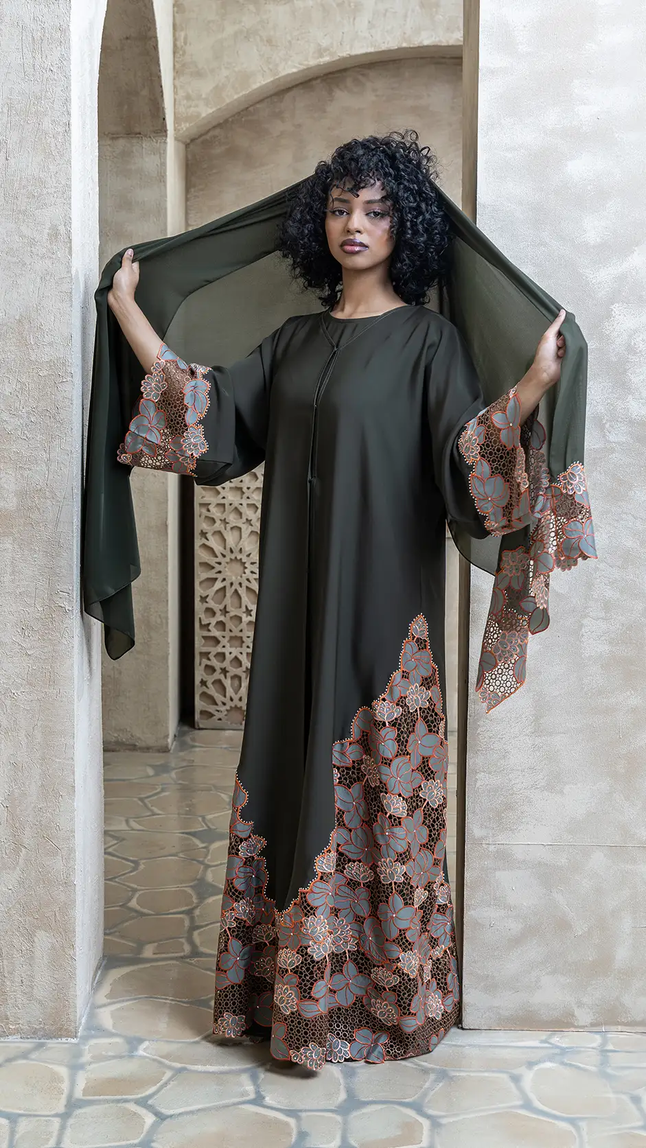 Floral Lace Open Abaya with Stones Floral Lace Open Abaya with Stones