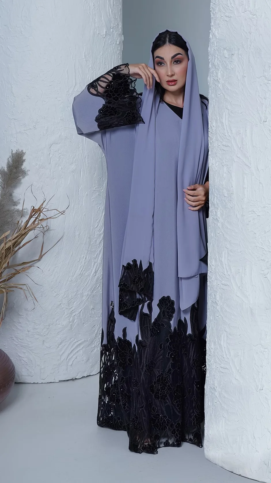 Open Abaya with Dantel Lace Embroidery