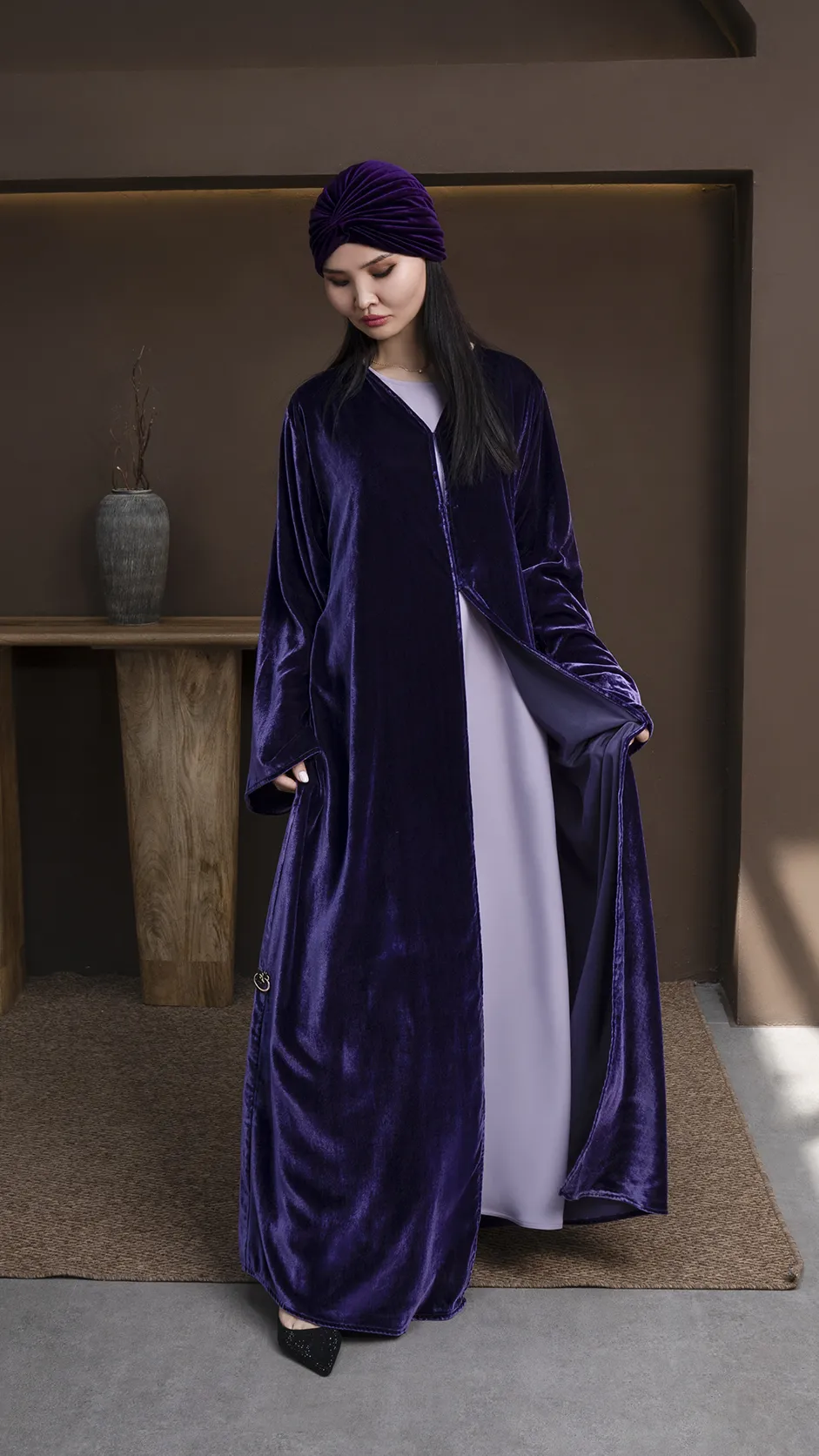 عباية مخملية بسيطة