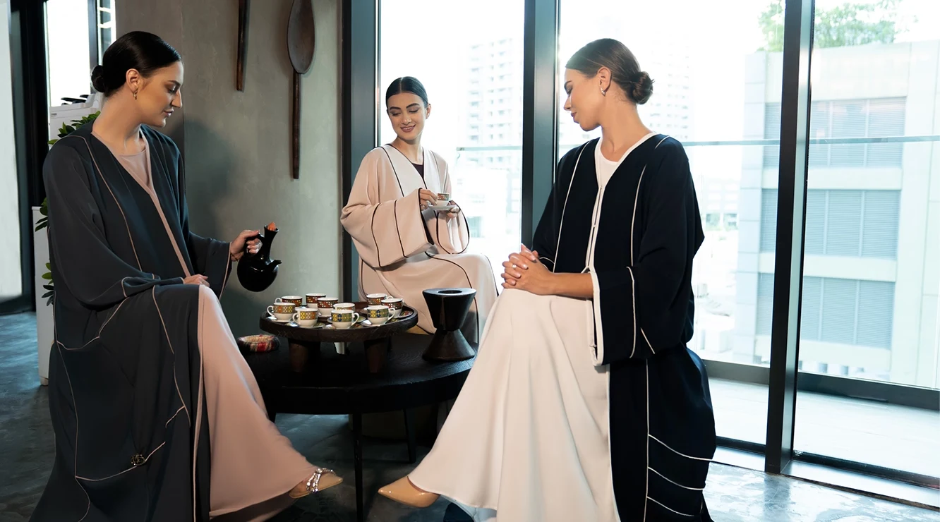 plain ready-to-wear abayas